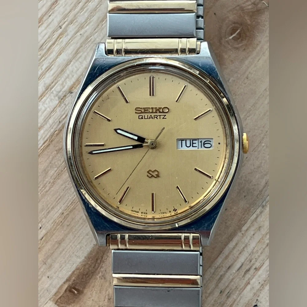 Seiko SQ Men’s Watch Vintage Gold Dial Day Date Window Two-Tone Stretch Bracelet